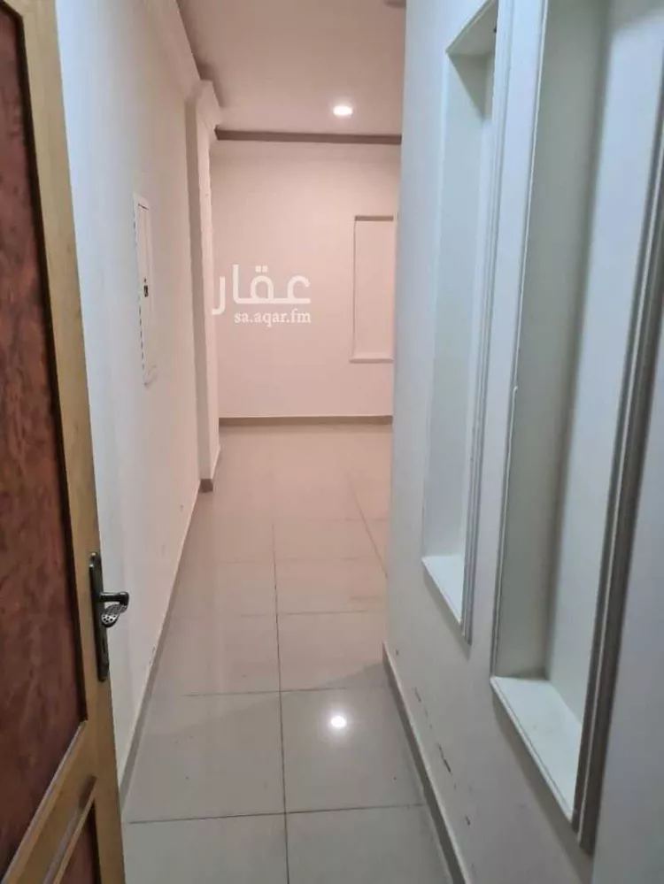 شقة للبيع في شارع الثامن والعشرون, حي مدينة العمال, مدينة الخبر, المنطقة الشرقية صورة 3