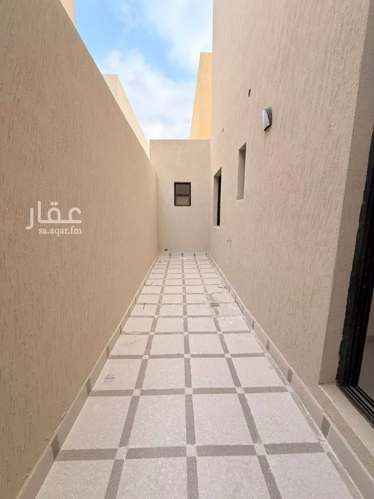 فيلا للبيع في شارع عبدالله بافقيه الحضرمي, حي عكاظ, مدينة الرياض, منطقة الرياض 9