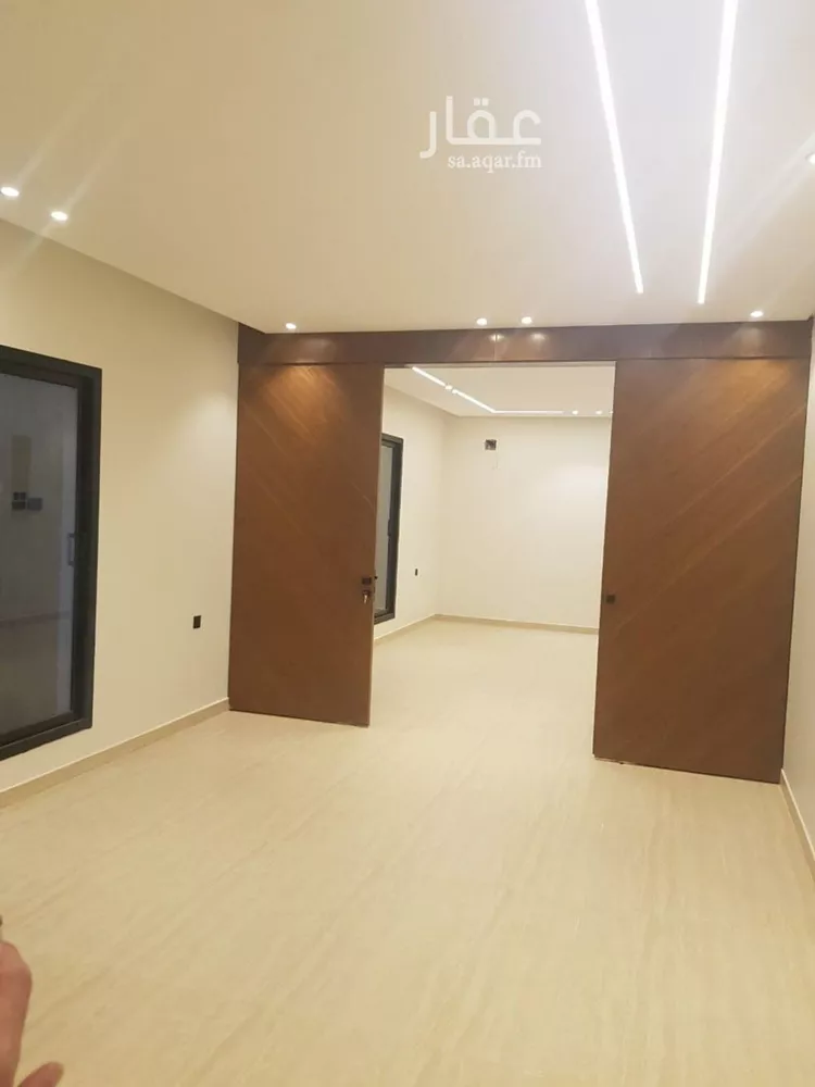 Floor for Sale in Riyadh Dhahrat Namar 15