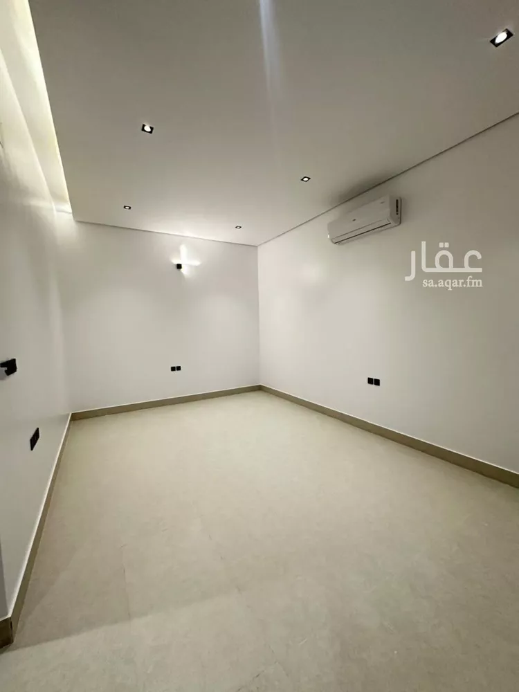 Floor for Sale in Al Muzahimiyah Tuwaiq 7