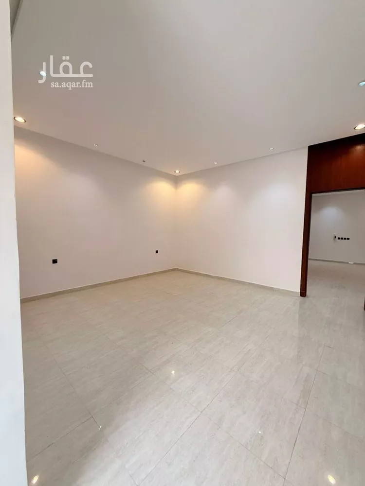 Villa for Sale in Riyadh Tuwaiq 18