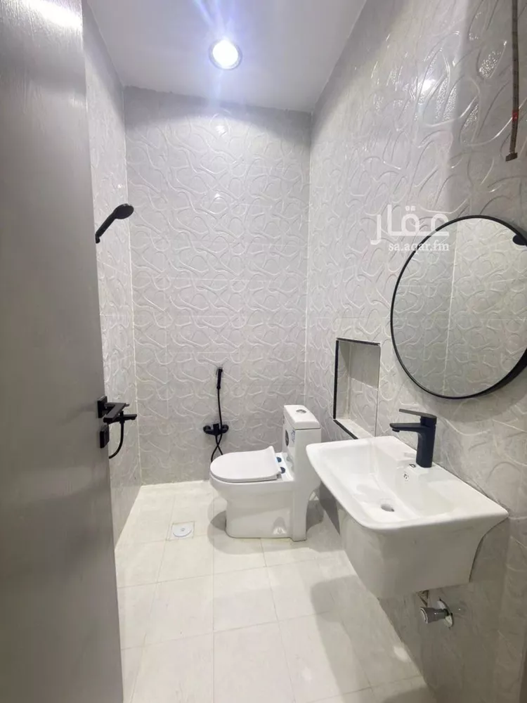 Floor for Sale in Riyadh Dhahrat Namar 12