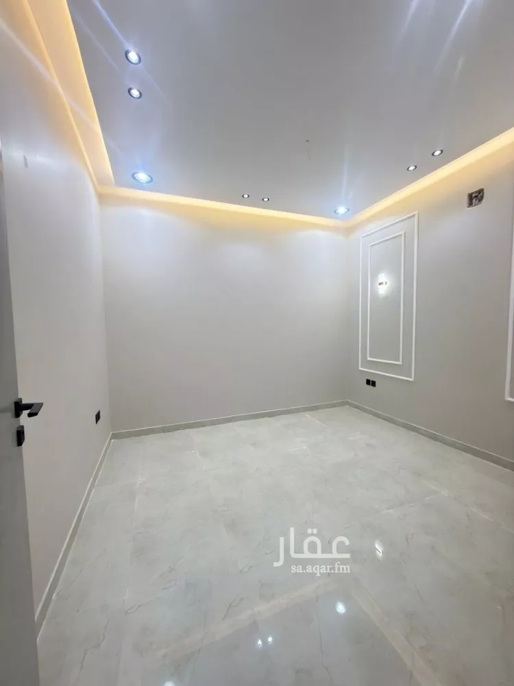 Floor for Sale in Riyadh Dhahrat Namar 20