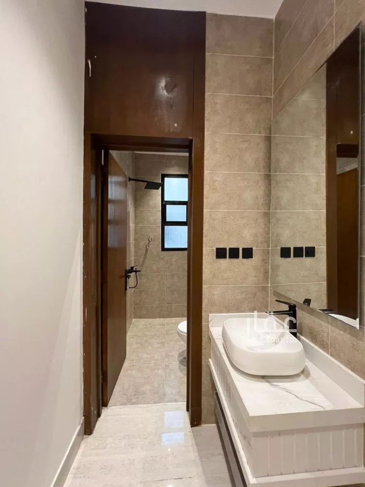 Floor for Sale in Riyadh Tuwaiq 8