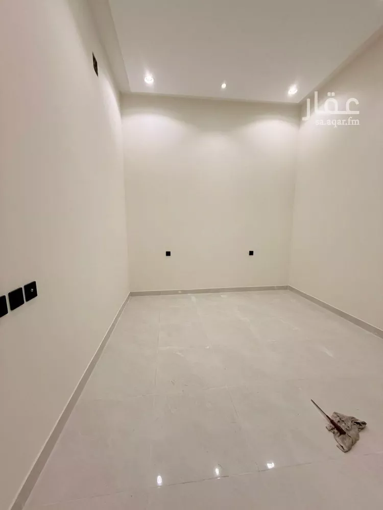Villa for Sale in Riyadh Al Uraija Al Gharbiyah 25