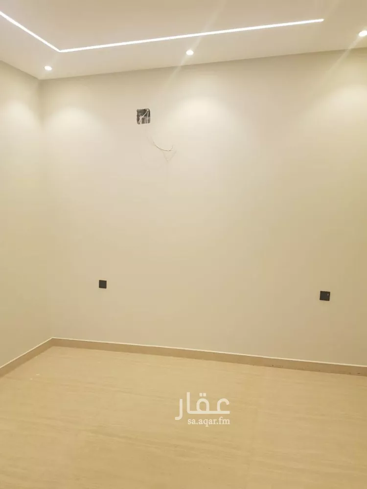 Floor for Sale in Riyadh Dhahrat Namar 13