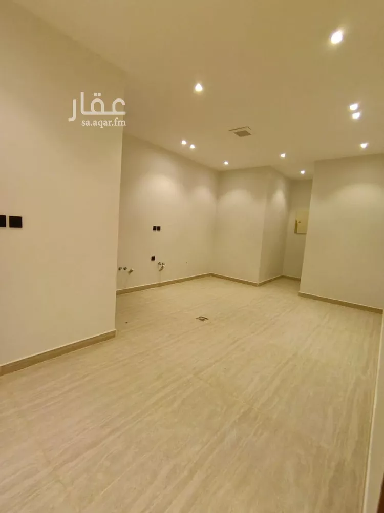 Floor for Sale in Riyadh Dhahrat Namar 22