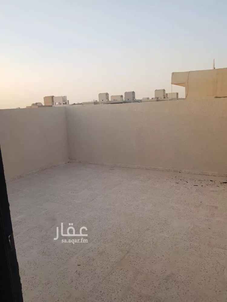 Floor for Sale in Riyadh Dhahrat Namar 27
