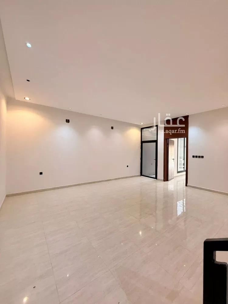 Villa for Sale in Riyadh Tuwaiq 8