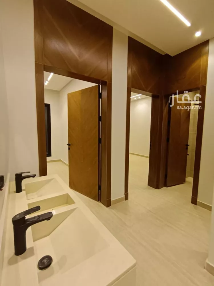 Floor for Sale in Riyadh Dhahrat Namar 10