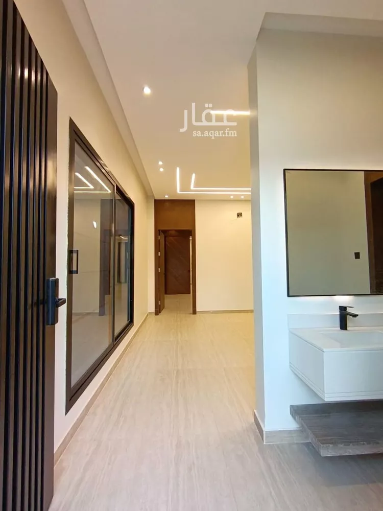 Floor for Sale in Riyadh Dhahrat Namar 10