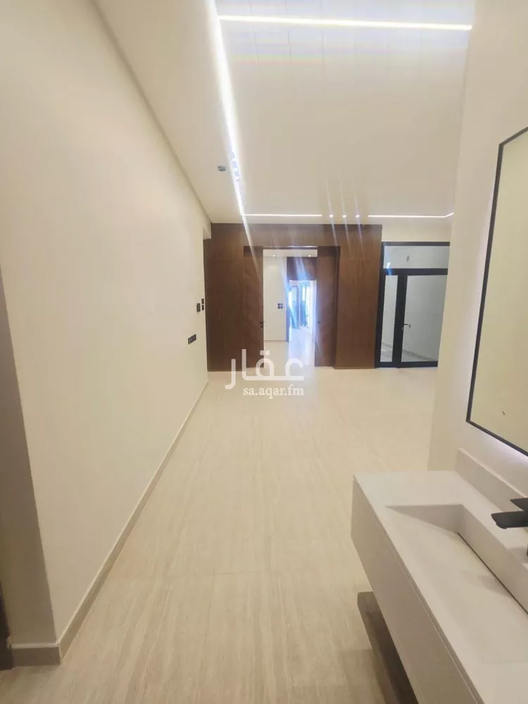 Floor for Sale in Riyadh Dhahrat Namar 13
