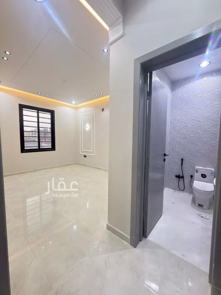 Floor for Sale in Riyadh Dhahrat Namar 16