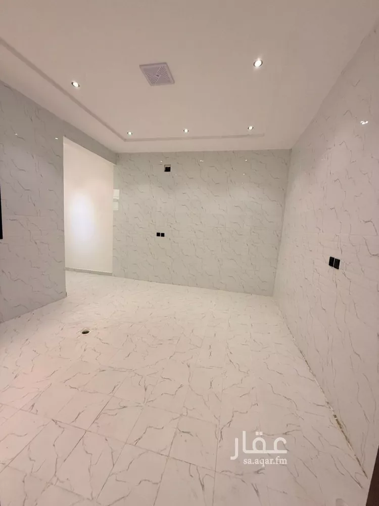 Villa for Sale in Riyadh Okaz 17