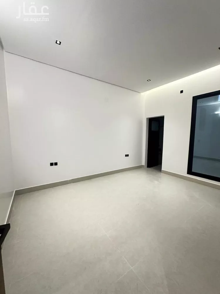 Floor for Sale in Al Muzahimiyah Tuwaiq 24