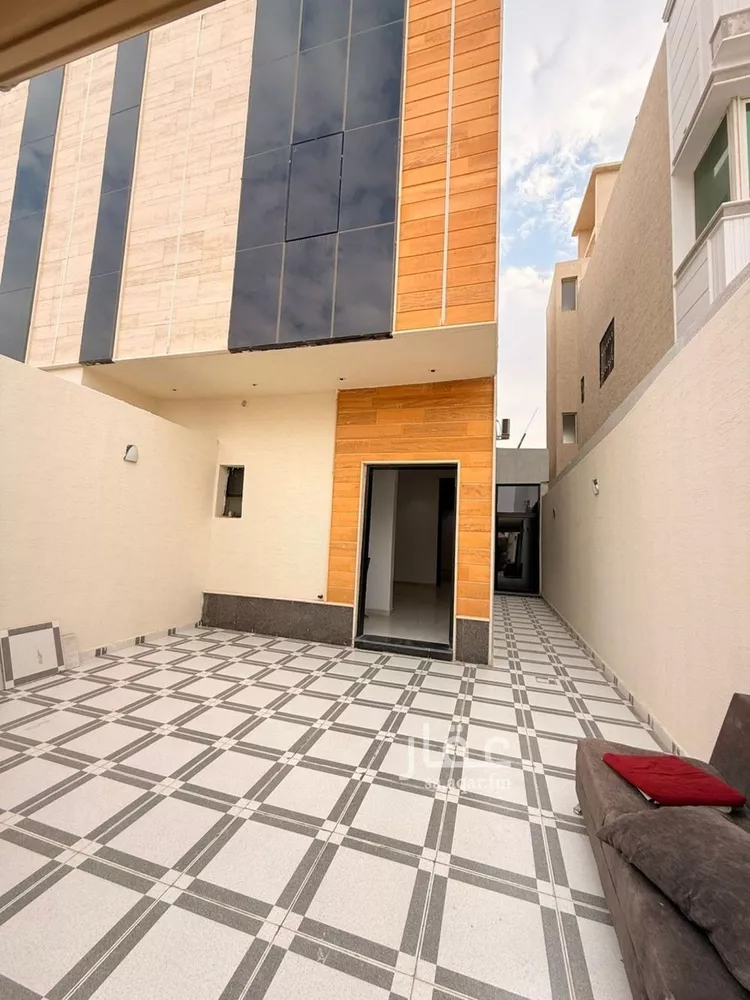 Villa for Sale in Riyadh Tuwaiq 13