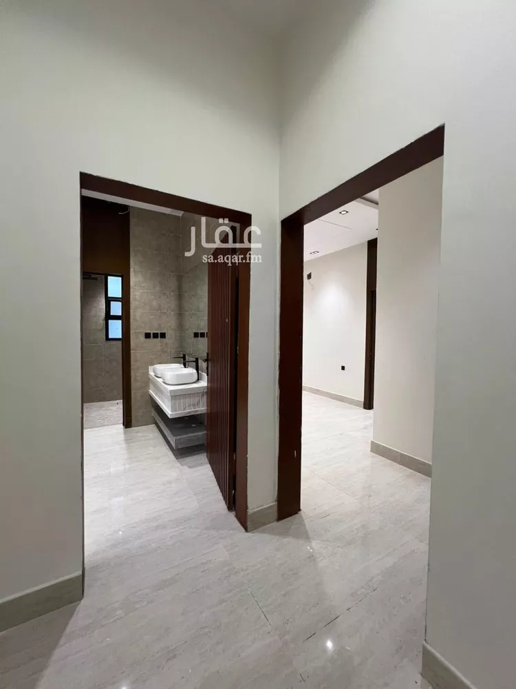 Floor for Sale in Riyadh Tuwaiq 14