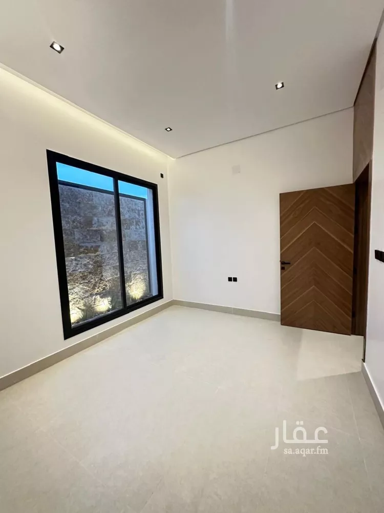 Floor for Sale in Al Muzahimiyah Tuwaiq 13