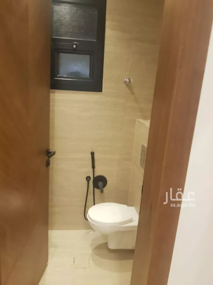 Floor for Sale in Riyadh Dhahrat Namar 17