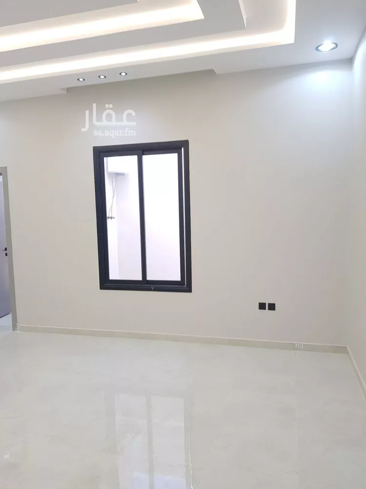Floor for Sale in Riyadh Dhahrat Namar 14