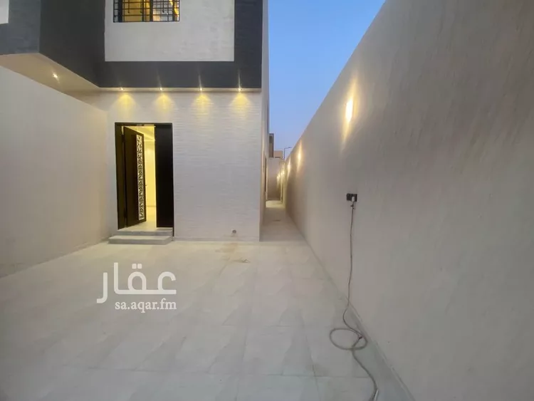 فيلا للبيع في شارع قلعة المرقب, حي الحزم, مدينة الرياض, منطقة الرياض صورة 4