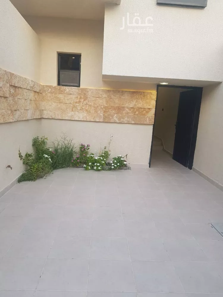دور للبيع في شارع أصبغ بن محمد, حي العوالي, مدينة الرياض, منطقة الرياض صورة 3