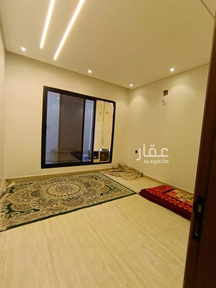 Floor for Sale in Riyadh Dhahrat Namar 25