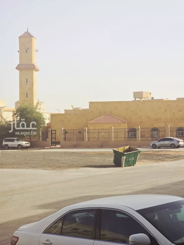 Floor for Sale in Riyadh Dhahrat Namar 16