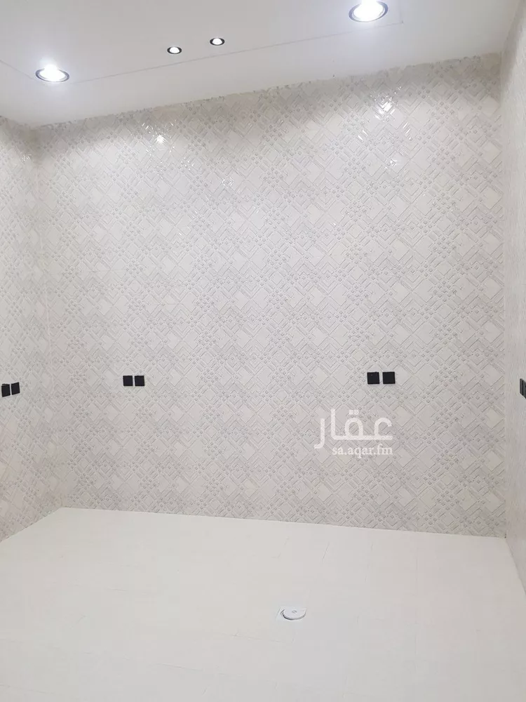 دور للبيع في شارع عبدالرحمن الأفريقي, حي العوالي, مدينة الرياض, منطقة الرياض 12
