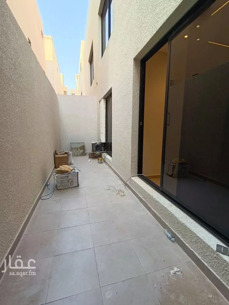 Floor for Sale in Riyadh Dhahrat Namar 26