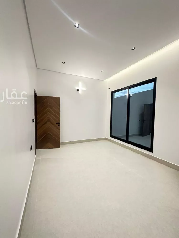 Floor for Sale in Al Muzahimiyah Tuwaiq 22