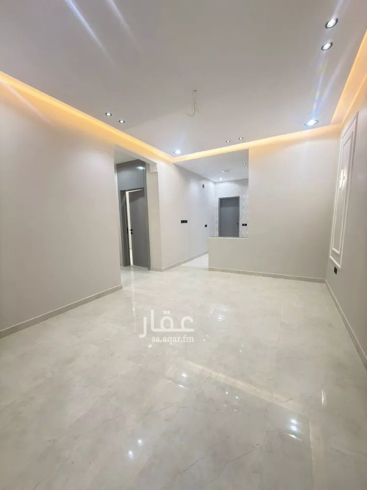 Floor for Sale in Riyadh Dhahrat Namar 17