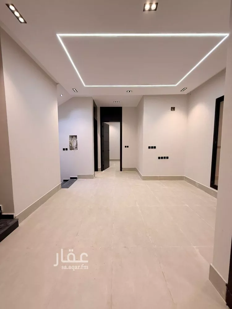 فيلا للبيع في شارع مودود أرسلان, حي العريجاء الغربي, مدينة الرياض, منطقة الرياض 11