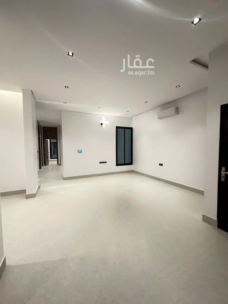 Floor for Sale in Al Muzahimiyah Tuwaiq 6