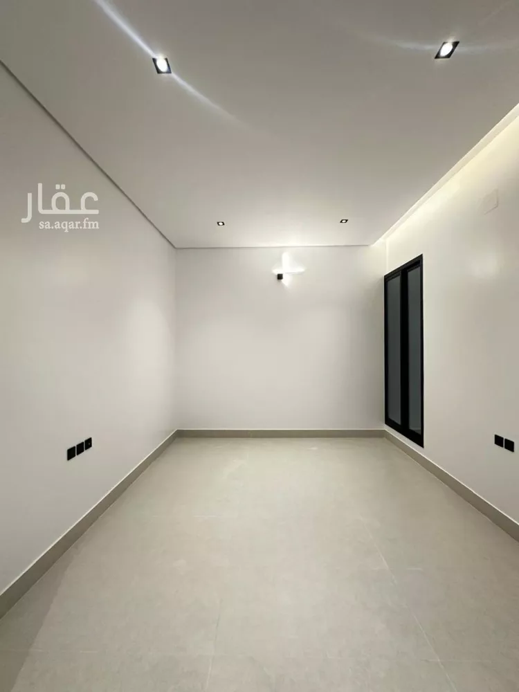 Floor for Sale in Al Muzahimiyah Tuwaiq 15