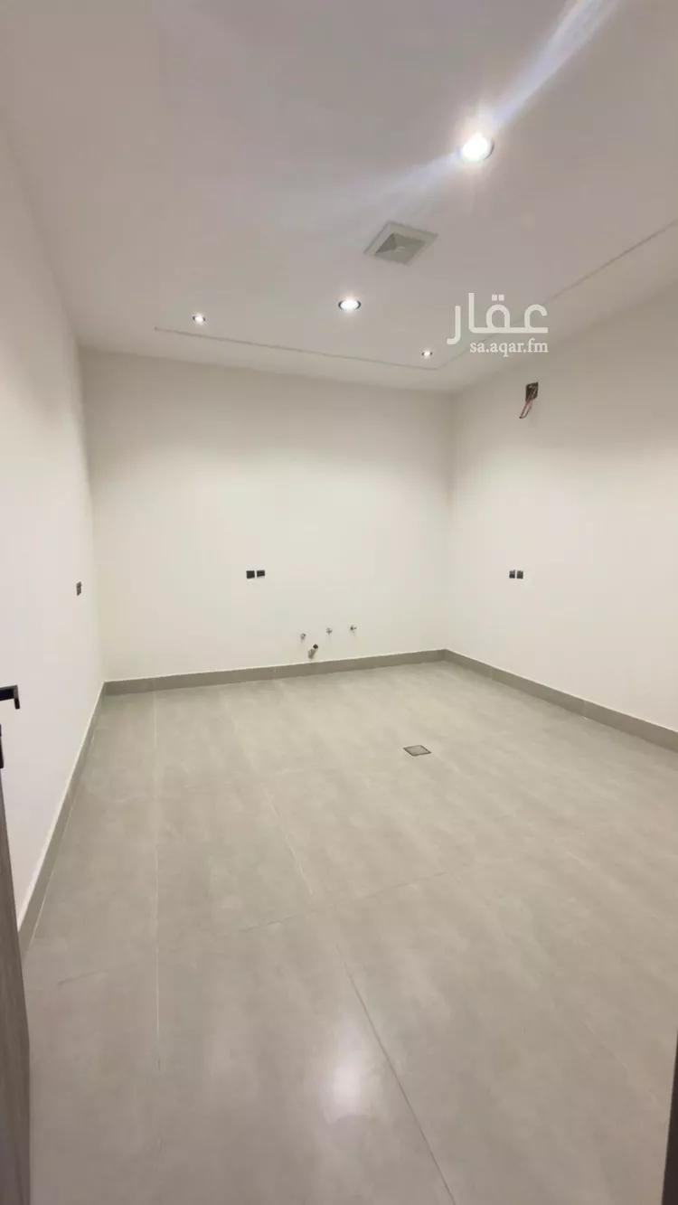 فيلا للبيع في شارع جمال الدين المصري, حي طويق, مدينة الرياض, منطقة الرياض 12
