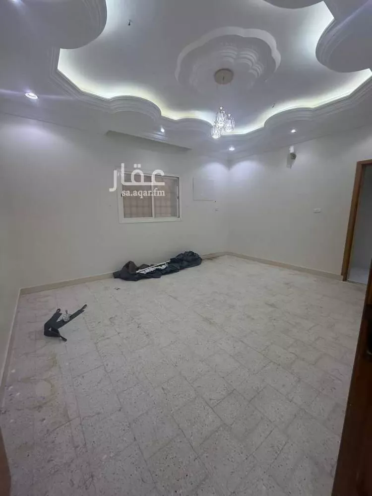 شقة للإيجار في شارع محمد الشيباني, حي الحلقة الشرقية, مدينة الطائف, منطقة مكة المكرمة صورة 3