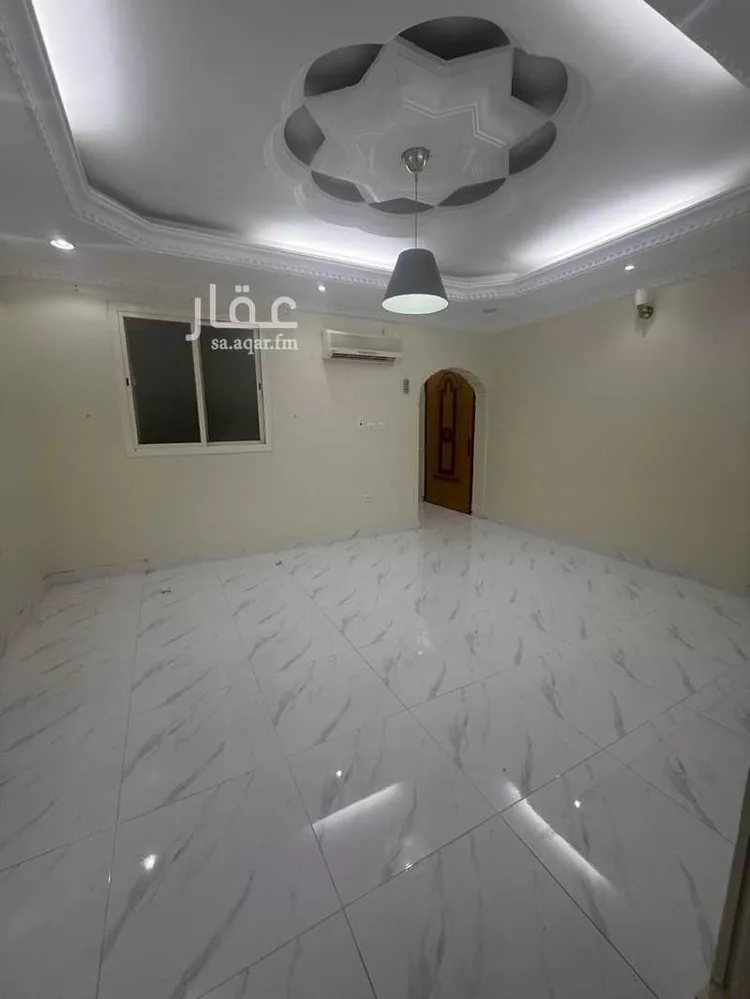 شقة للإيجار في شارع محمد الشيباني, حي الحلقة الشرقية, مدينة الطائف, منطقة مكة المكرمة