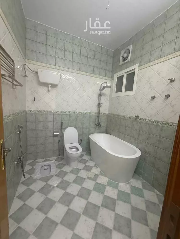 شقة للإيجار في شارع محمد الشيباني, حي الحلقة الشرقية, مدينة الطائف, منطقة مكة المكرمة صورة 4