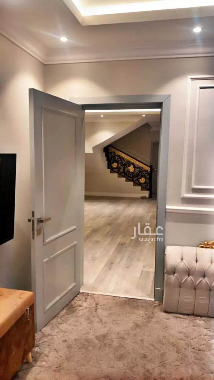 فيلا للبيع في شارع خزيمة بنت ثابت, حي الفرسان, مدينة الدمام, المنطقة الشرقية صورة 2