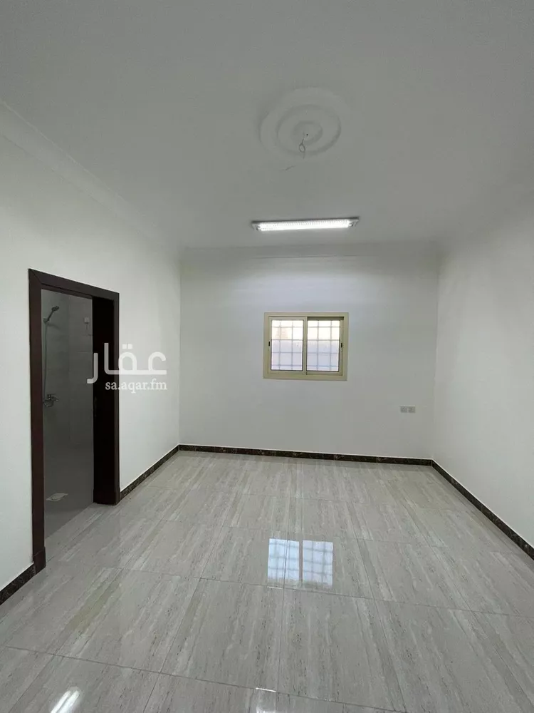 شقة للبيع في شارع عبدالسميع الواسطي, حي العزيزية, مدينة الرياض, منطقة الرياض 7