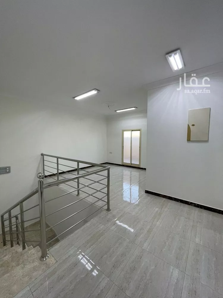 شقة للبيع في شارع عبدالسميع الواسطي, حي العزيزية, مدينة الرياض, منطقة الرياض