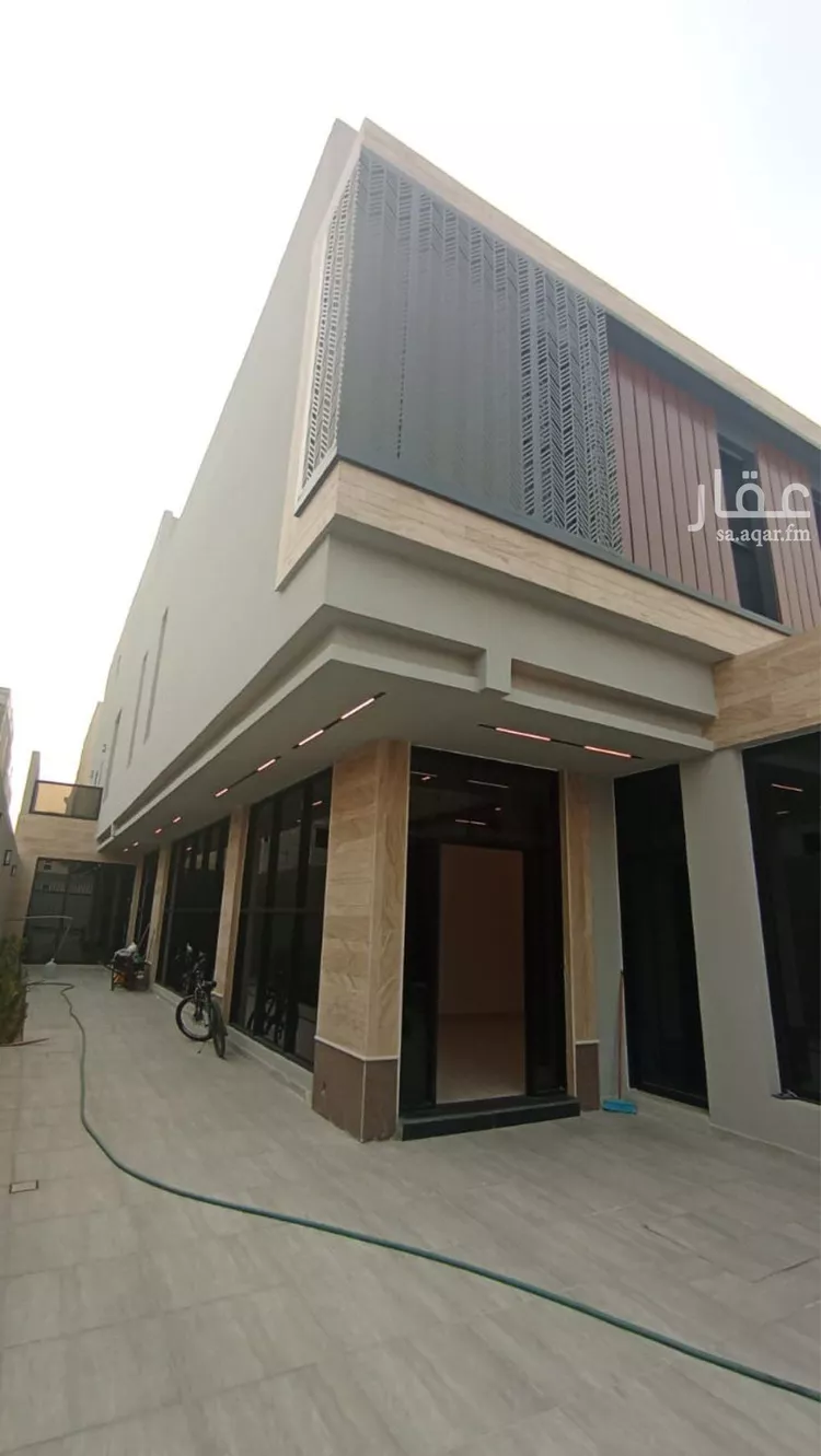فيلا للبيع في شارع اسماعيل بن ابي حكيم, حي الخزامى, مدينة الخبر, المنطقة الشرقية صورة 2