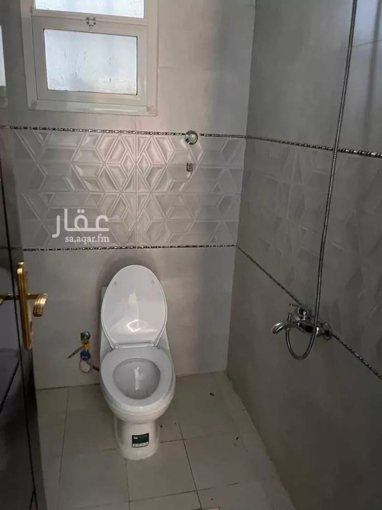 فيلا للإيجار في شارع ناصر بن محمد, حي الرمال, مدينة الرياض, منطقة الرياض