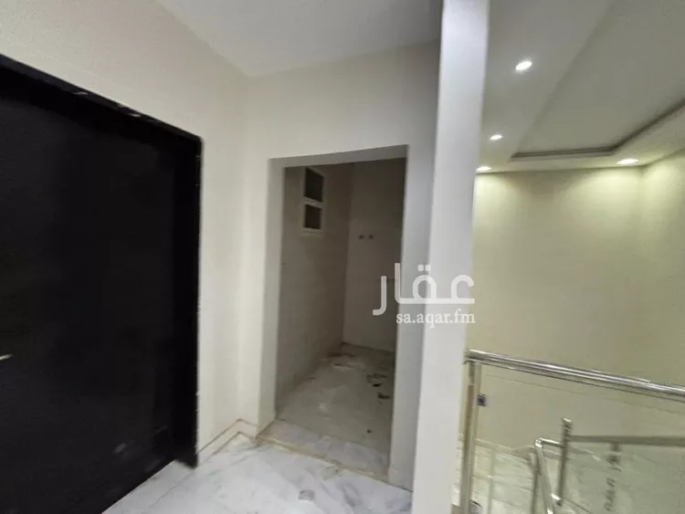فيلا للإيجار في شارع طلحة الصالحاني, حي عكاظ, مدينة الرياض, منطقة الرياض صورة 3