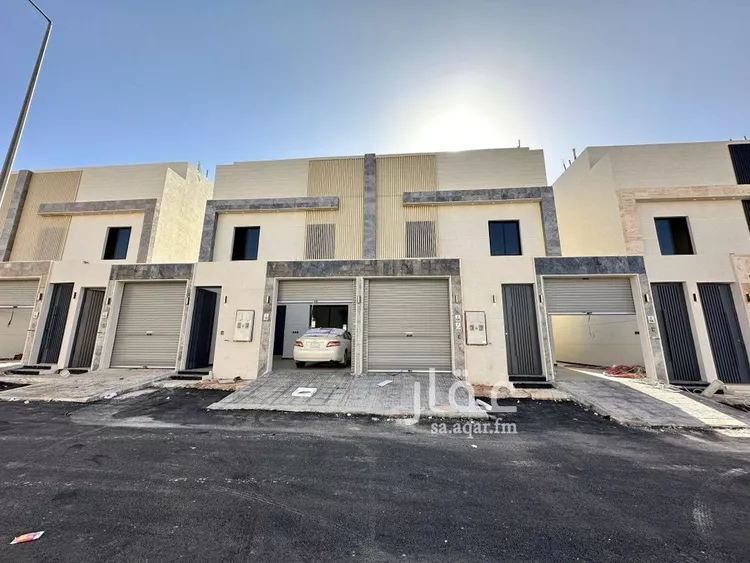 فيلا للبيع في شارع شقرون المغراوي, حي عكاظ, مدينة الرياض, منطقة الرياض صورة 2