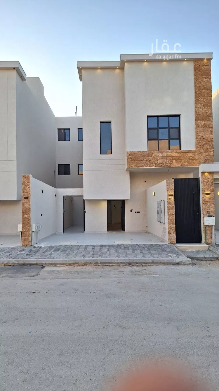 دور للبيع في شارع الخطاب بن النفيل, حي عكاظ, مدينة الرياض, منطقة الرياض صورة 2