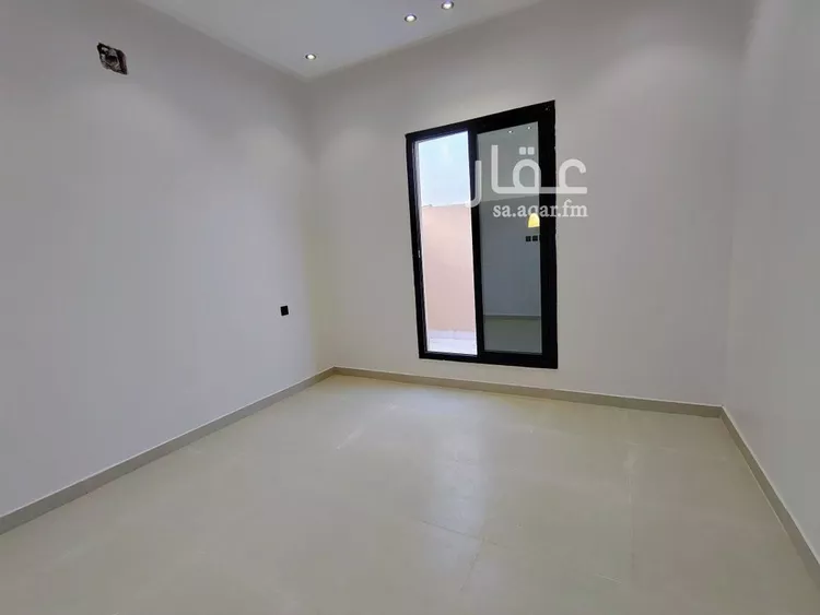 فيلا للبيع في شارع حامد عبدالحفيظ, حي عكاظ, مدينة الرياض, منطقة الرياض صورة 3