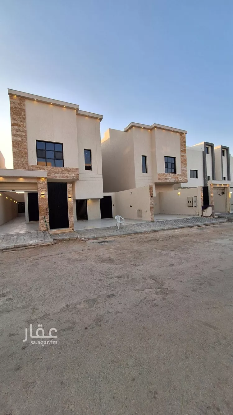 دور للبيع في شارع الخطاب بن النفيل, حي عكاظ, مدينة الرياض, منطقة الرياض