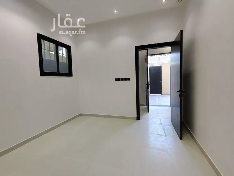 فيلا للبيع في شارع حامد عبدالحفيظ, حي عكاظ, مدينة الرياض, منطقة الرياض صورة 2